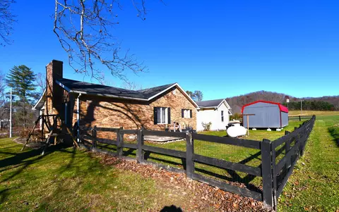 53 Egan Rd, Morehead, KY 40351 photo 2