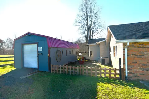 53 Egan Rd, Morehead, KY 40351 photo 3