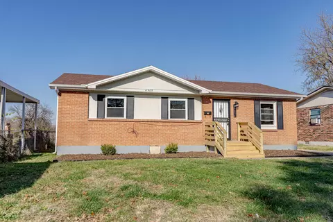 4905 Shasta Trl, Louisville, KY 40218