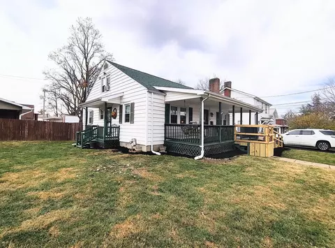 101 Pearl St, Berea, KY 40403