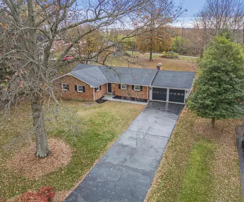 400 Coventry Ct, Lexington, KY 40503