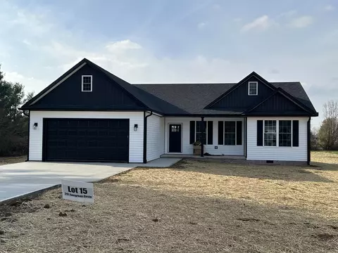 291 Evergreen Cir, Danville, KY 40422