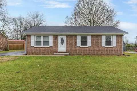 205 Garden Park Dr, Nicholasville, KY 40356