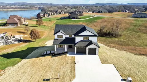 162 Tatum Pointe Dr, Somerset, KY 42503