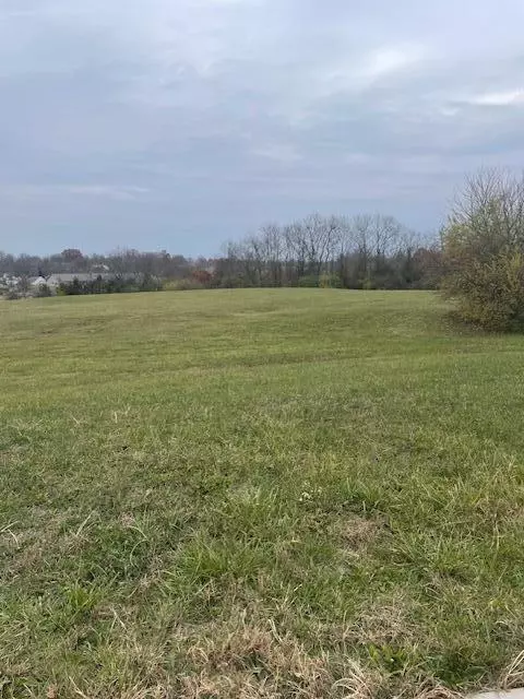 400 Doubletree Ct, Richmond, KY 40475 photo 2