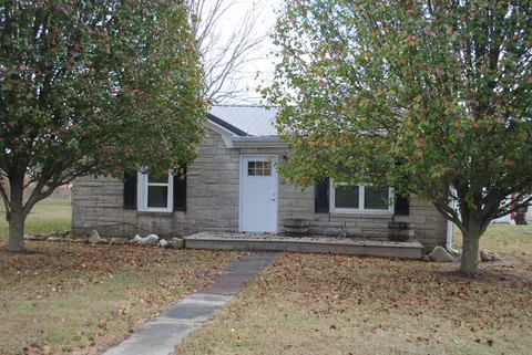 430 Community Center Dr, Hustonville, KY 40437