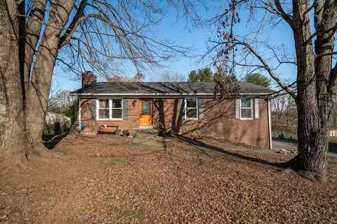 902 Countryside Dr, Richmond, KY 40475