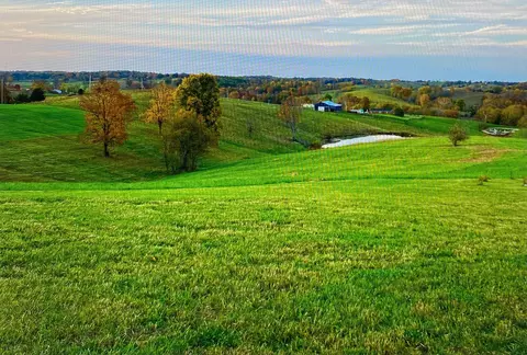 1708 Hughes Ln, Cynthiana, KY 41031