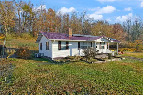 104 Adkins Loop, Williamsburg, KY 40769 photo 1