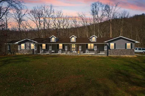 764 Becks Creek Rd, Williamsburg, KY 40769