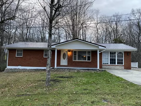 34 Dry Pond Ln, Whitley City, KY 42653