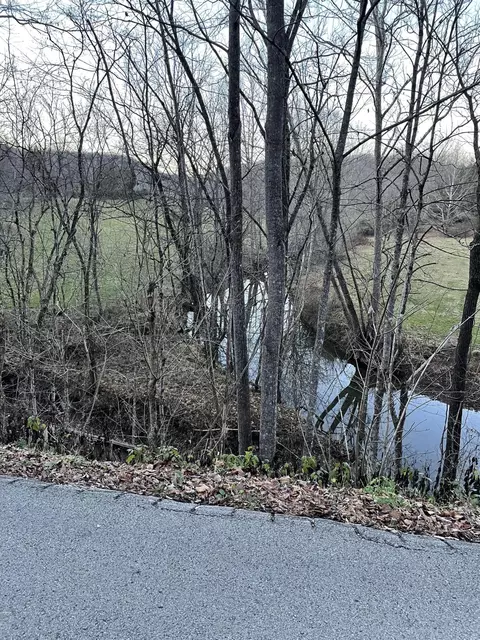 1300 Blue Springs Rd, Mount Vernon, KY 40456