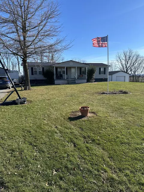 166 Daniel Ct, Flemingsburg, KY 41041