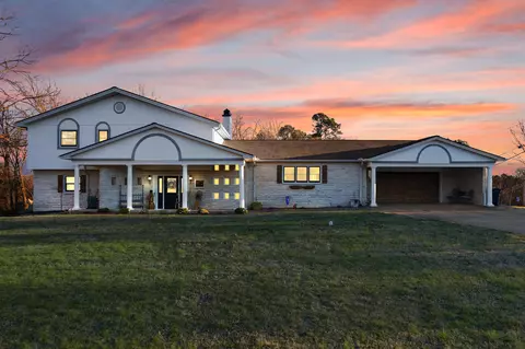 1000 Meadow Ln, Corbin, KY 40701
