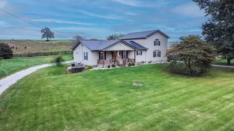 3054 Junction Rd, Flemingsburg, KY 41041