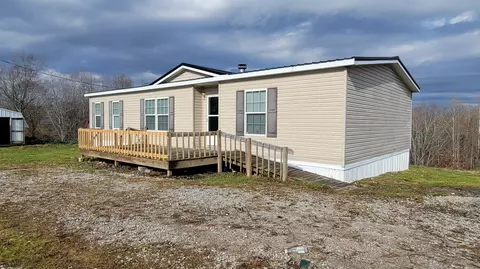 129 Mccracken Ln, East Bernstadt, KY 40729