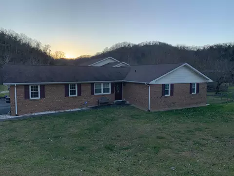 2300 Quicksand Rd, Jackson, KY 41339