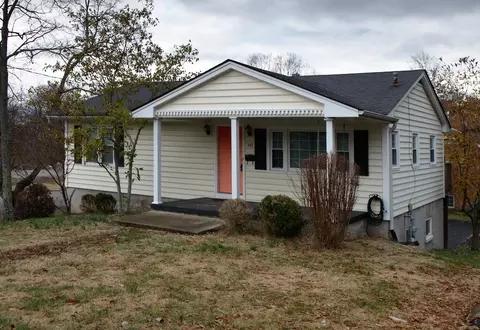 547 Chestnut St, Harrodsburg, KY 40330