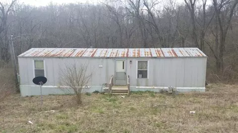 2707 Short Pike Pike, Hustonville, KY 40437