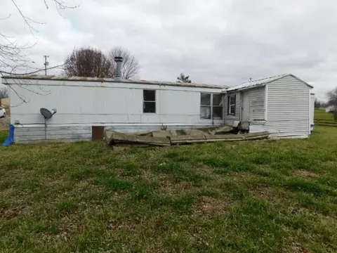 2081 Bloomfield Rd, Springfield, KY 40069 photo 3