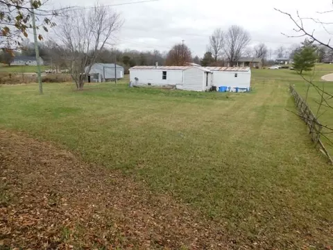 2081 Bloomfield Rd, Springfield, KY 40069 photo 4