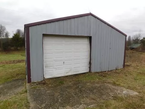 2081 Bloomfield Rd, Springfield, KY 40069 photo 7
