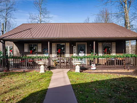 1818 S Tree Tower Rd, Mckee, KY 40447