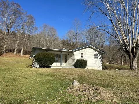 484 Clarksburg Rd, Vanceburg, KY 41179