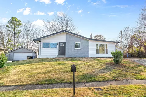 260 Kenlock Dr, Lexington, KY 40517