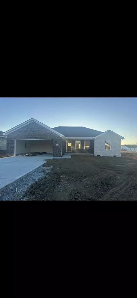 116 Stillwater Dr, Berea, KY 40403