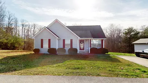 101 Brittany Ln, Irvine, KY 40336