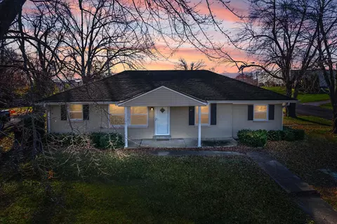 216 W Mason Ave, Danville, KY 40422