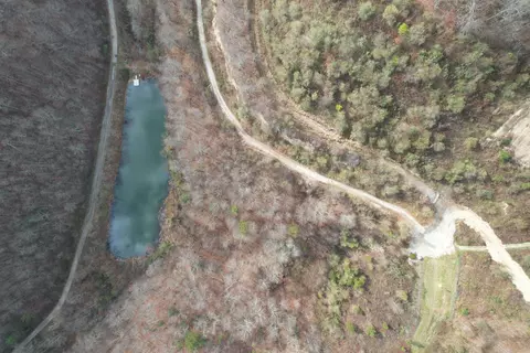 999 Long Branch Rd, Wooton, KY 41776