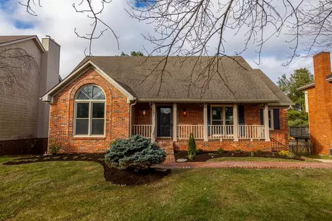 4521 Clubhouse Dr, Lexington, KY 40514
