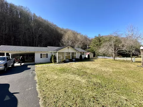 10960 Ky Rt 114, Prestonsburg, KY 41653