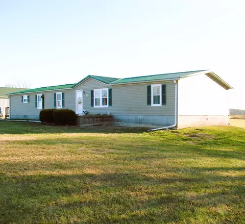 2009 Pleasant Point School Rd, Waynesburg, KY 40489