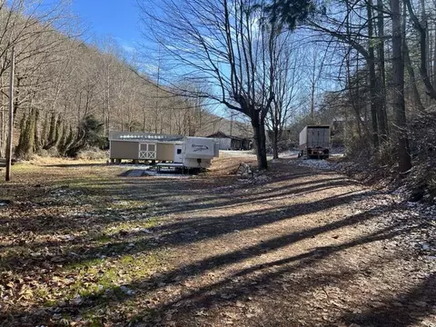 145 Buffalo Branch Rd, Morehead, KY 40351