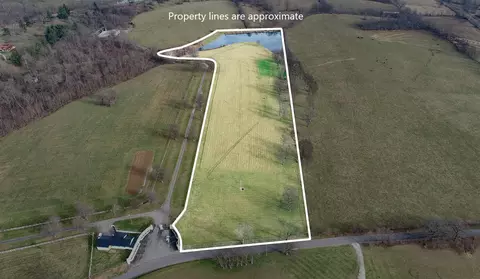 796 Blacks Cross Rd, Paris, KY 40361