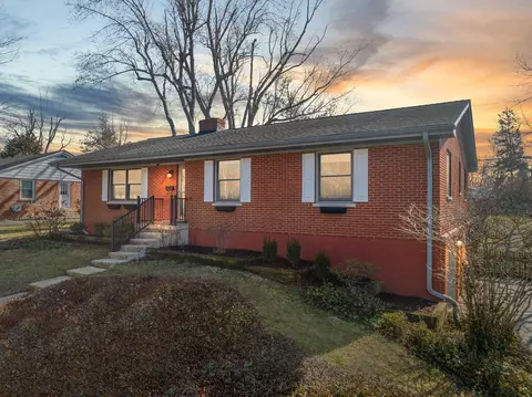 3508 Newport Dr, Lexington, KY 40517