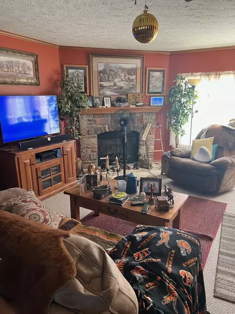8859 Ky 1032 Hwy, Berry, KY 41003