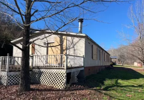 17105 State Rt 854, Rush, KY 41168