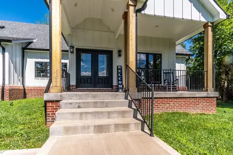 155 Winford Dr, Waco, KY 40385 photo 2