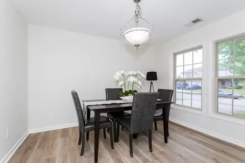 Dining - 132 Commerce Dr, Berea, KY 40403 photo 3 of 3