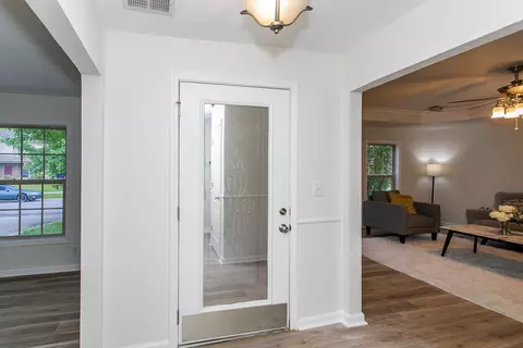 Entry Way - 132 Commerce Dr, Berea, KY 40403 photo 1 of 3