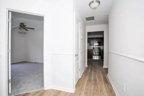 Entry Way - 132 Commerce Dr, Berea, KY 40403 photo 3 of 3