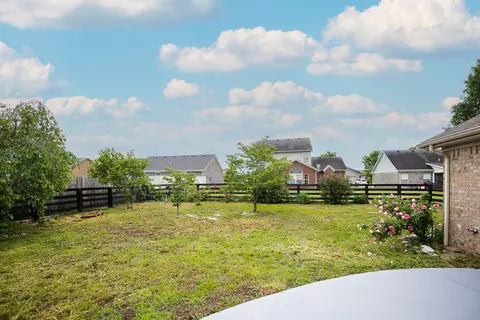 Exterior - 132 Commerce Dr, Berea, KY 40403 photo 8 of 9