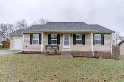 441 Cresthill Dr, Harrodsburg, KY 40330