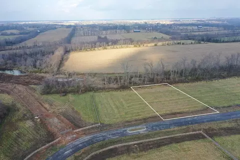 150 Meadow Ridge Dr, Nicholasville, KY 40356