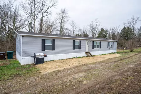 665 Cane Springs Rd, Waco, KY 40385