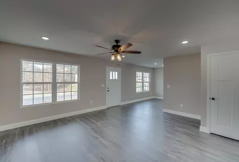 22 Rockcastle St, Corbin, KY 40701 photo 4